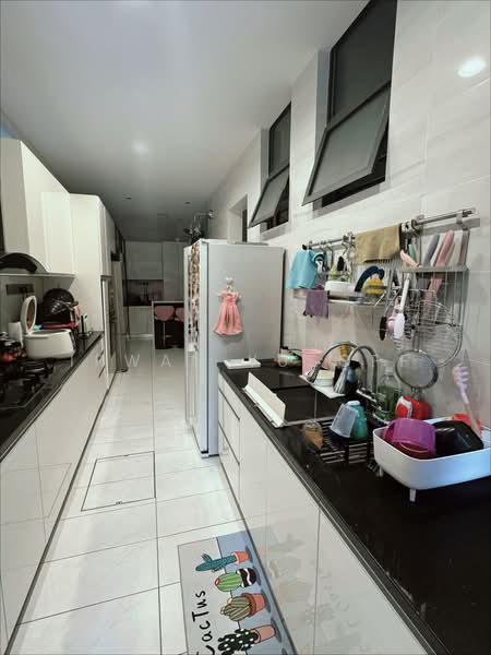 Semi-Detached House for Sale in Bukit Jelutong (Shah Alam) - Irwan Yusoff - Kitchen - PropertyGuru.com.my