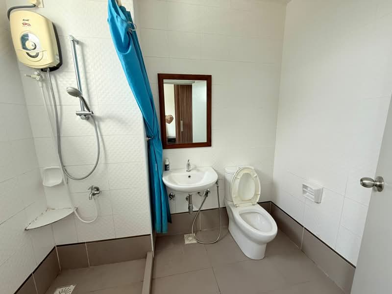 Service Residence for Sale at TRiGON Luxury Residences - Daniel Yong - Bathroom - PropertyGuru.com.my