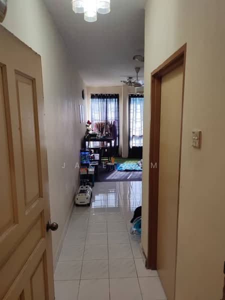 Apartment for Sale at Vista Impiana - Jake Lim - Corridor - PropertyGuru.com.my
