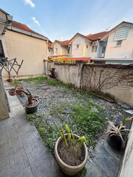 2-storey Terraced House for Sale in Bandar Seri Putra (Bangi) - Uswani Mazuwan - Exterior - PropertyGuru.com.my