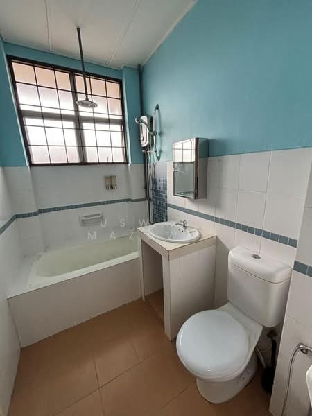 2-storey Terraced House for Sale in Bandar Seri Putra (Bangi) - Uswani Mazuwan - Bathroom - PropertyGuru.com.my