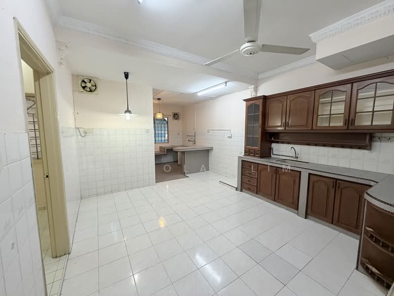 Usj 4 untuk Untuk Dijual - RM 880,000, Mac 2026 - Kitchen - PropertyGuru.com.my