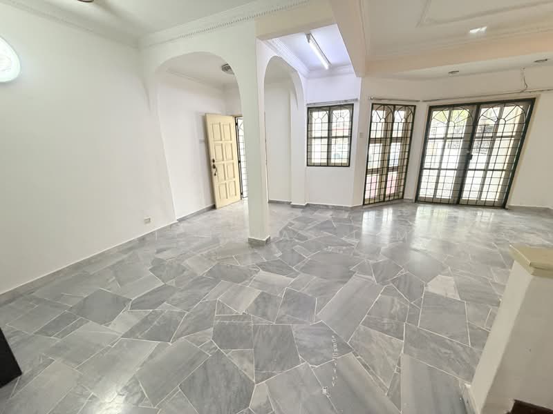 Usj 4 untuk Untuk Dijual - RM 880,000, Mac 2026 - Living Room - PropertyGuru.com.my