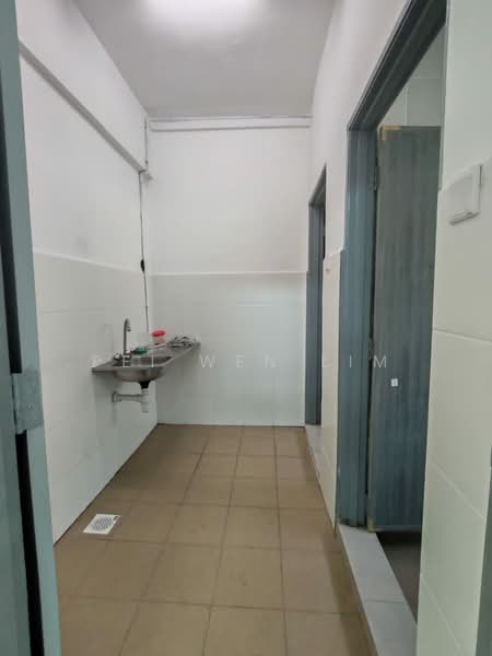 Factory for Rent in Taman Perindustrian Air Hitam (Klang) - Pei Wen Lim - Corridor - PropertyGuru.com.my