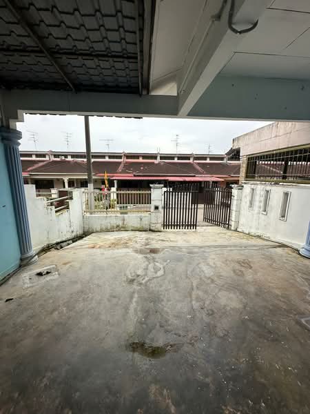 1-storey Terraced House for Sale in Taman Flora Heights (Pasir Gudang) - Daniel Yong - Exterior - PropertyGuru.com.my