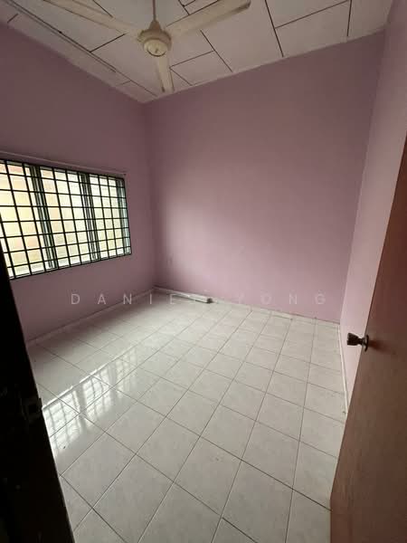 1-storey Terraced House for Sale in Taman Flora Heights (Pasir Gudang) - Daniel Yong - Interior - PropertyGuru.com.my