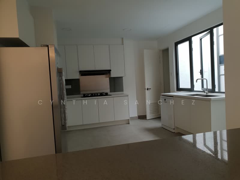 Seri Ritchie untuk Untuk Disewa - RM 9,800 /bulan, Mac 2026 - Kitchen - PropertyGuru.com.my