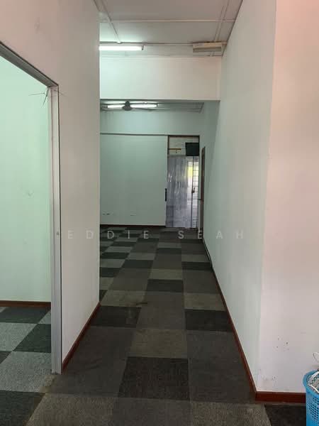 Shop for Rent in Sungai Buloh (Selangor) - Eddie Seah - Interior - PropertyGuru.com.my