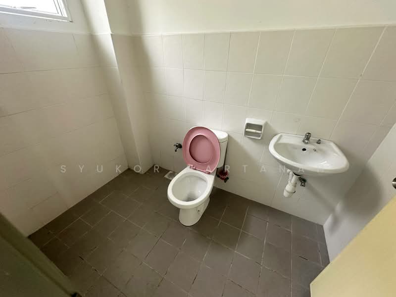 Rumah Teres 2 Tingkat untuk Dijual di Puncak Alam (Selangor) - Syukor Hartanah - Bathroom - PropertyGuru.com.my