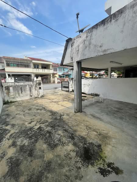 2-storey Terraced House for Sale in Taman Putra (Ampang) - M.J Zairin - Exterior - PropertyGuru.com.my
