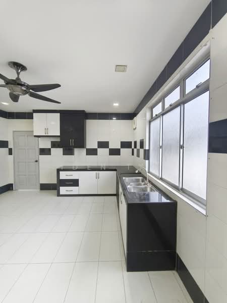 1-storey Terraced House for Sale in Mutiara Rini (Skudai) - Iden Tan - Kitchen - PropertyGuru.com.my