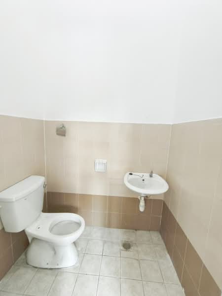1-storey Terraced House for Sale in Mutiara Rini (Skudai) - Iden Tan - Bathroom - PropertyGuru.com.my