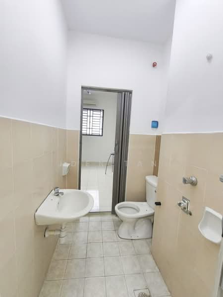 1-storey Terraced House for Sale in Mutiara Rini (Skudai) - Iden Tan - Bathroom - PropertyGuru.com.my