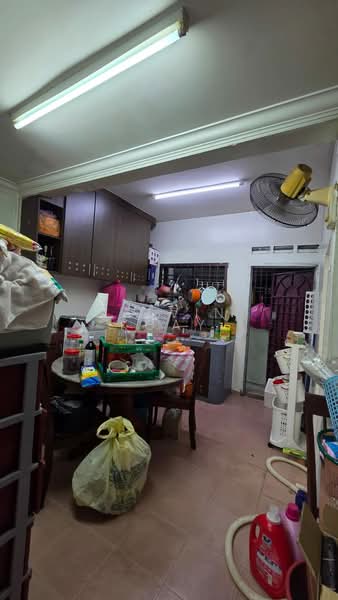 Bandar Baru Permas Jaya untuk Untuk Dijual - RM 398,000, Mac 2026 - Kitchen - PropertyGuru.com.my