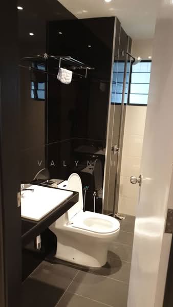 Oasis 2 Residence untuk Untuk Disewa - RM 2,100 /bulan, Mac 2026 - Bathroom - PropertyGuru.com.my