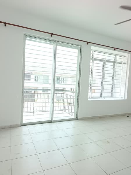 Terraced House for Rent in Taman Kundang Jaya (Rawang) - YEN KEE LIONG - Balcony - PropertyGuru.com.my