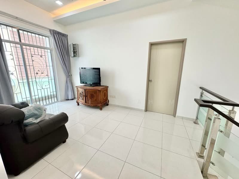 Bungalow for Sale in Taman Senawang Perdana (Senawang) - Azli Ibrahim - Living Room - PropertyGuru.com.my