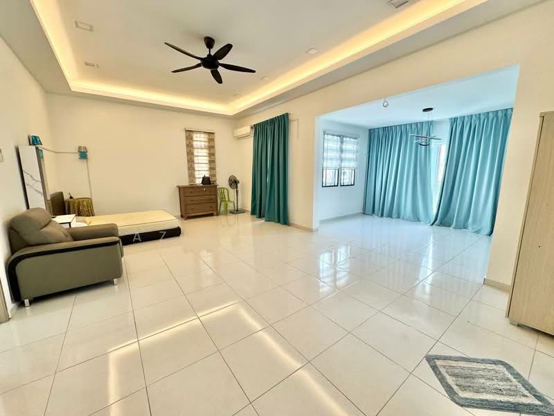 Bungalow for Sale in Taman Senawang Perdana (Senawang) - Azli Ibrahim - Living Room - PropertyGuru.com.my