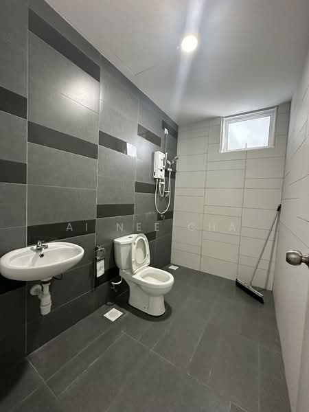 Condominium for Rent at The Sky @ Tripark - Ai Nee Cha - Bathroom - PropertyGuru.com.my