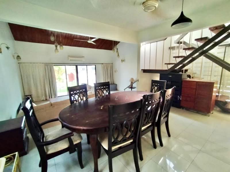 Rumah Banglo untuk Dijual di Seksyen 3 (Shah Alam) - Adzura Zamedin - Dining Room - PropertyGuru.com.my