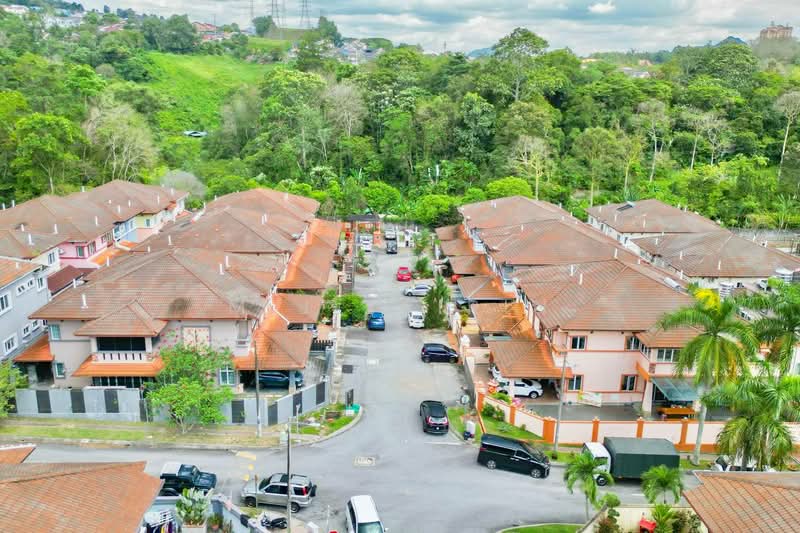Semi-Detached House for Sale in Batu Caves (Selangor) - M.J Zairin - Exterior - PropertyGuru.com.my