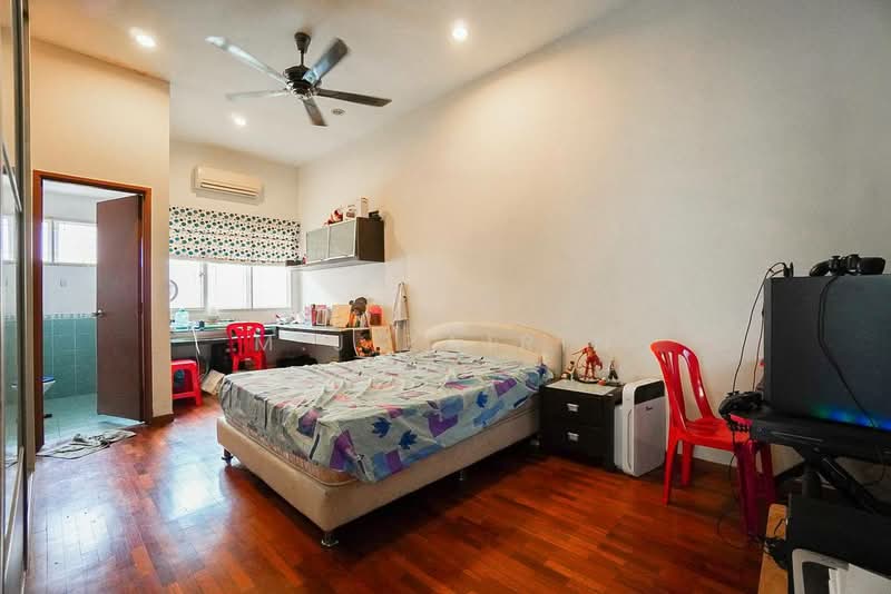 Semi-Detached House for Sale in Batu Caves (Selangor) - M.J Zairin - Bedroom - PropertyGuru.com.my