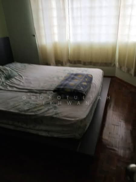 2-storey Terraced House for Sale in Seksyen 1 Bandar Baru Bangi (Bandar Baru Bangi) - Gudrotullah Ikhwan - Bedroom - PropertyGuru.com.my