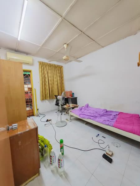 2-storey Terraced House for Sale in Saujana Puchong (Puchong) - Evan Goh - Bedroom - PropertyGuru.com.my