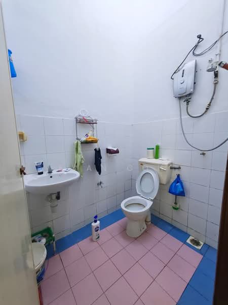 2-storey Terraced House for Sale in Saujana Puchong (Puchong) - Evan Goh - Bathroom - PropertyGuru.com.my