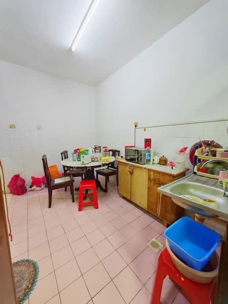 2-storey Terraced House for Sale in Saujana Puchong (Puchong) - Evan Goh - Kitchen - PropertyGuru.com.my