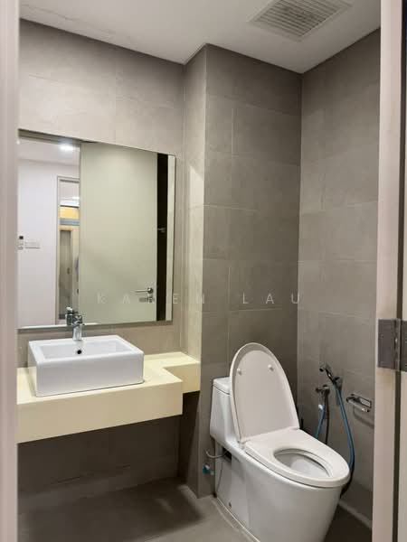 Kondominium untuk Disewa di Vivo Residential Suites - Karen Lau - Bathroom - PropertyGuru.com.my