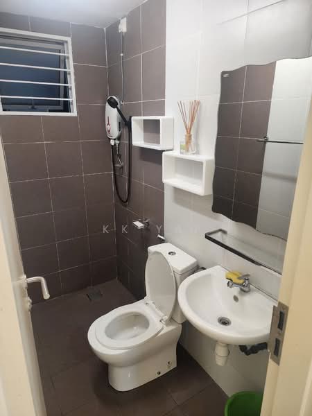 Galleria Equine Park untuk Untuk Disewa - RM 1,100 /bulan, Mac 2026 - Bathroom - PropertyGuru.com.my