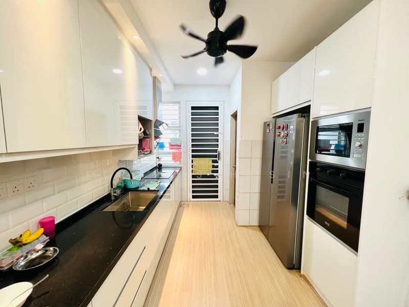 Terraced House for Sale in Sepang (Selangor) - Firdaus Husin - Kitchen - PropertyGuru.com.my