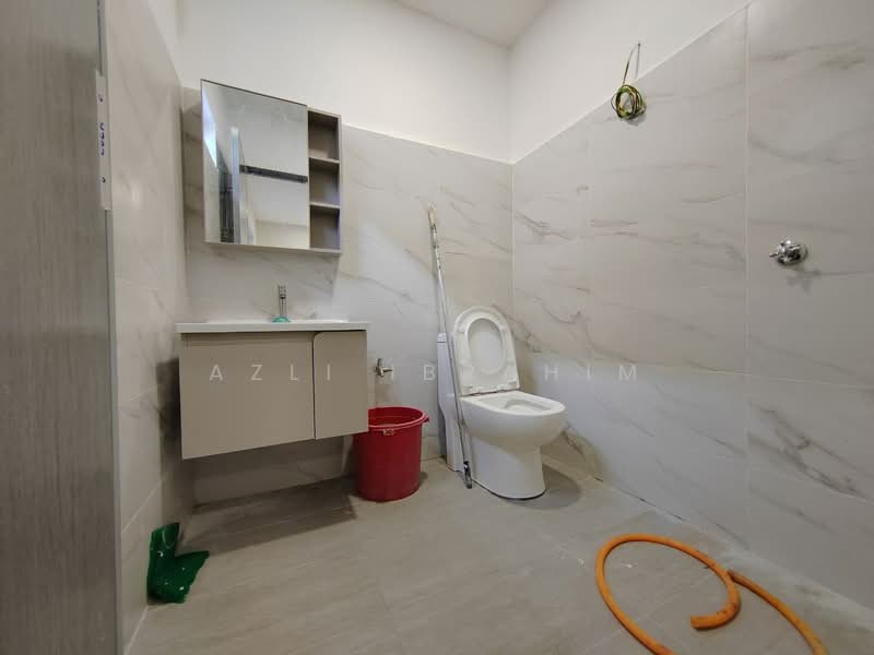 Puchong Utama (Seksyen 10) untuk Untuk Dijual - RM 645,000, Mac 2026 - Bathroom - PropertyGuru.com.my