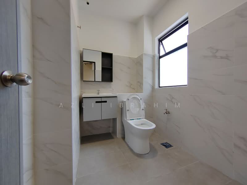 Puchong Utama (Seksyen 10) untuk Untuk Dijual - RM 645,000, Mac 2026 - Bathroom - PropertyGuru.com.my