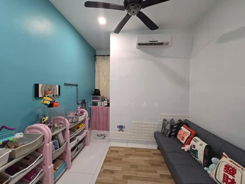 2-storey Terraced House for Sale in Bandar Dato Onn (Tebrau) - Iden Tan - Living Room - PropertyGuru.com.my