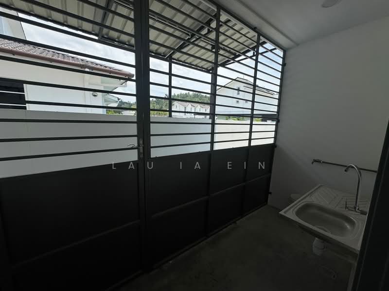 2-storey Terraced House for Rent in Rawang (Selangor) - Lau Ia Ein - Exterior - PropertyGuru.com.my