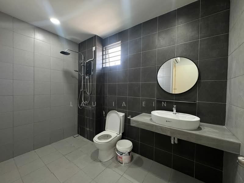 2-storey Terraced House for Rent in Rawang (Selangor) - Lau Ia Ein - Bathroom - PropertyGuru.com.my