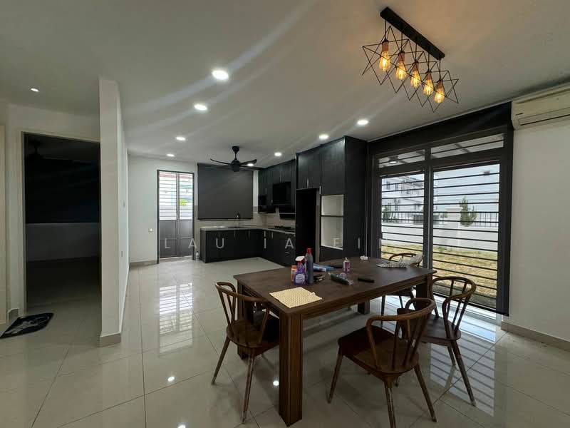 2-storey Terraced House for Rent in Rawang (Selangor) - Lau Ia Ein - Kitchen - PropertyGuru.com.my
