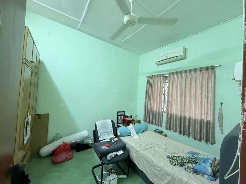1-storey Terraced House for Sale in Taman Ungku Tun Aminah (Skudai) - Anson Hiong - Bedroom - PropertyGuru.com.my