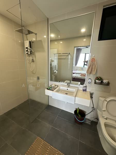 Service Residence for Rent at Southkey Mosaic - Andrew Ang - Bathroom - PropertyGuru.com.my