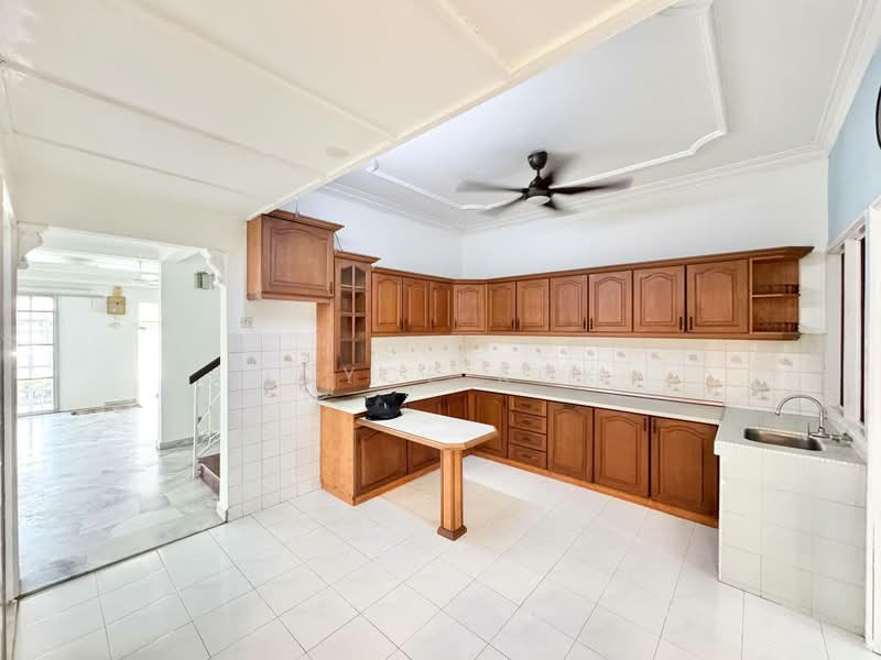 2-storey Terraced House for Sale in Usj 9 (Subang Jaya) - Joyce Kok - Kitchen - PropertyGuru.com.my