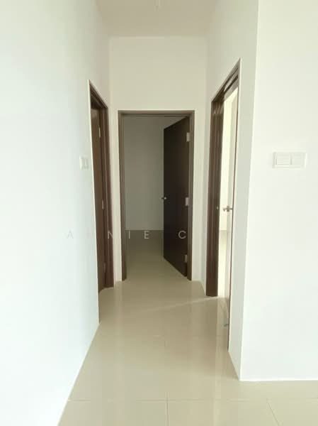 Servis Apartment untuk Dijual di 8Scape Residence @ Sutera - Annie Chai - Corridor - PropertyGuru.com.my