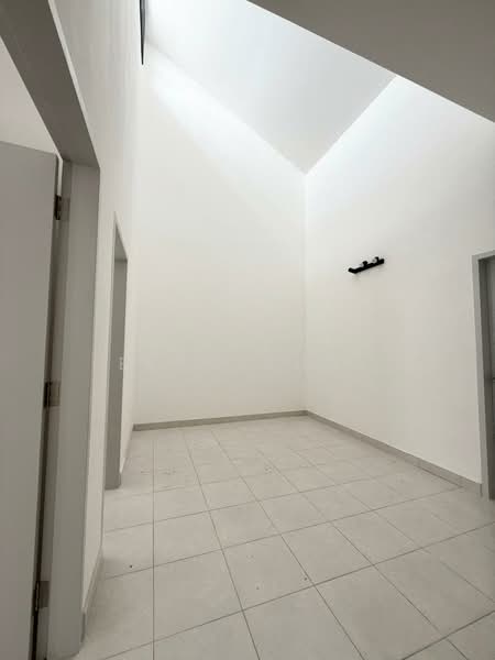 Meridin East untuk Untuk Disewa - RM 1,900 /bulan, Mac 2026 - Interior - PropertyGuru.com.my