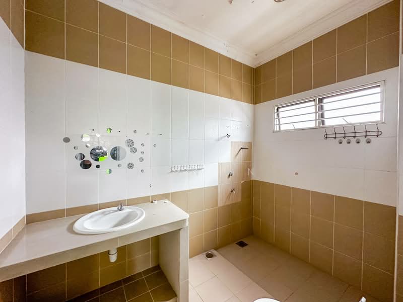 Taman Kajang Impian untuk Untuk Dijual - RM 1,200,000, Mac 2026 - Bathroom - PropertyGuru.com.my