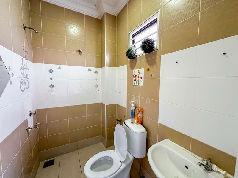 Taman Kajang Impian untuk Untuk Dijual - RM 1,200,000, Mac 2026 - Bathroom - PropertyGuru.com.my