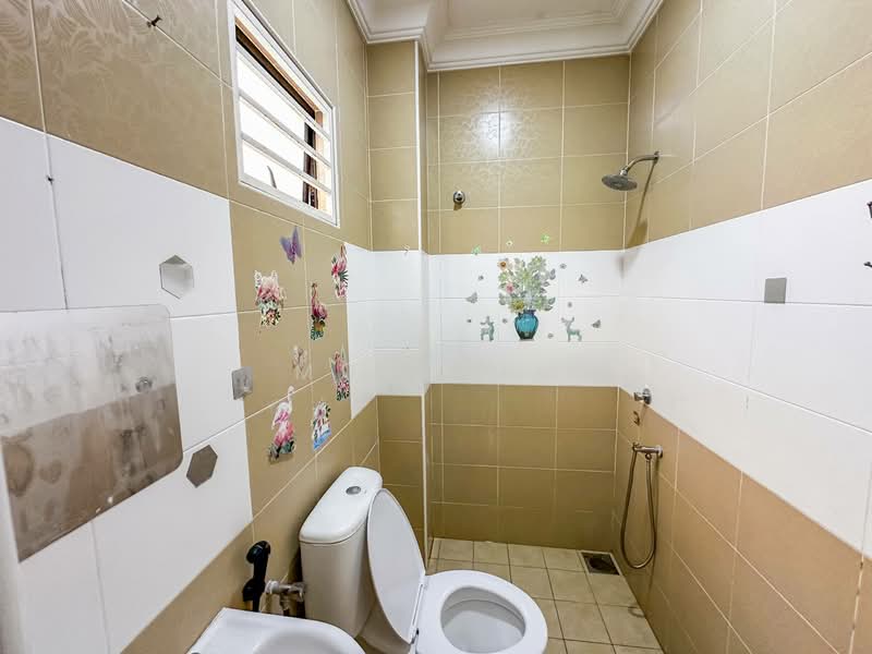 Taman Kajang Impian untuk Untuk Dijual - RM 1,200,000, Mac 2026 - Bathroom - PropertyGuru.com.my