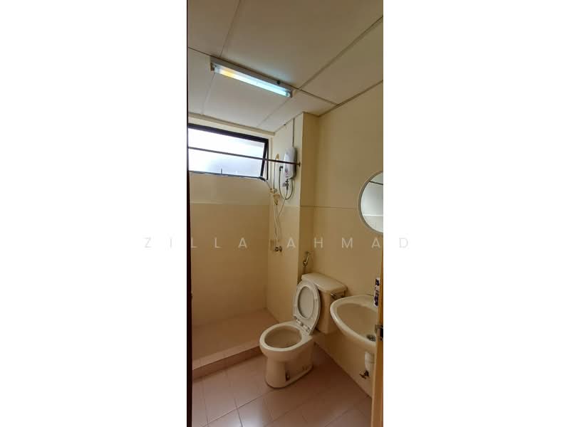 Cyberia Smart Homes untuk Untuk Disewa - RM 1,300 /bulan, Mac 2026 - Bathroom - PropertyGuru.com.my