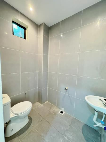 2-storey Terraced House for Sale in Taman Puteri Wangsa (Ulu Tiram) - Wil Mong - Bathroom - PropertyGuru.com.my