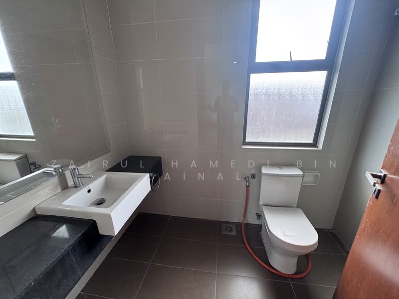 Subang Bestari untuk Untuk Dijual - RM 2,340,000, Mac 2026 - Bathroom - PropertyGuru.com.my